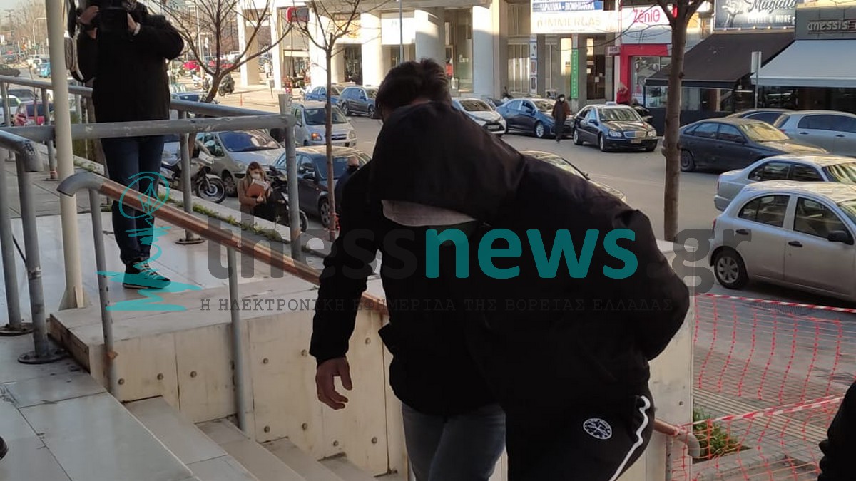 Θεσσαλονίκη: Στον ανακριτή ο 16χρονος για τον βιασμό 17χρονης (VIDEO)