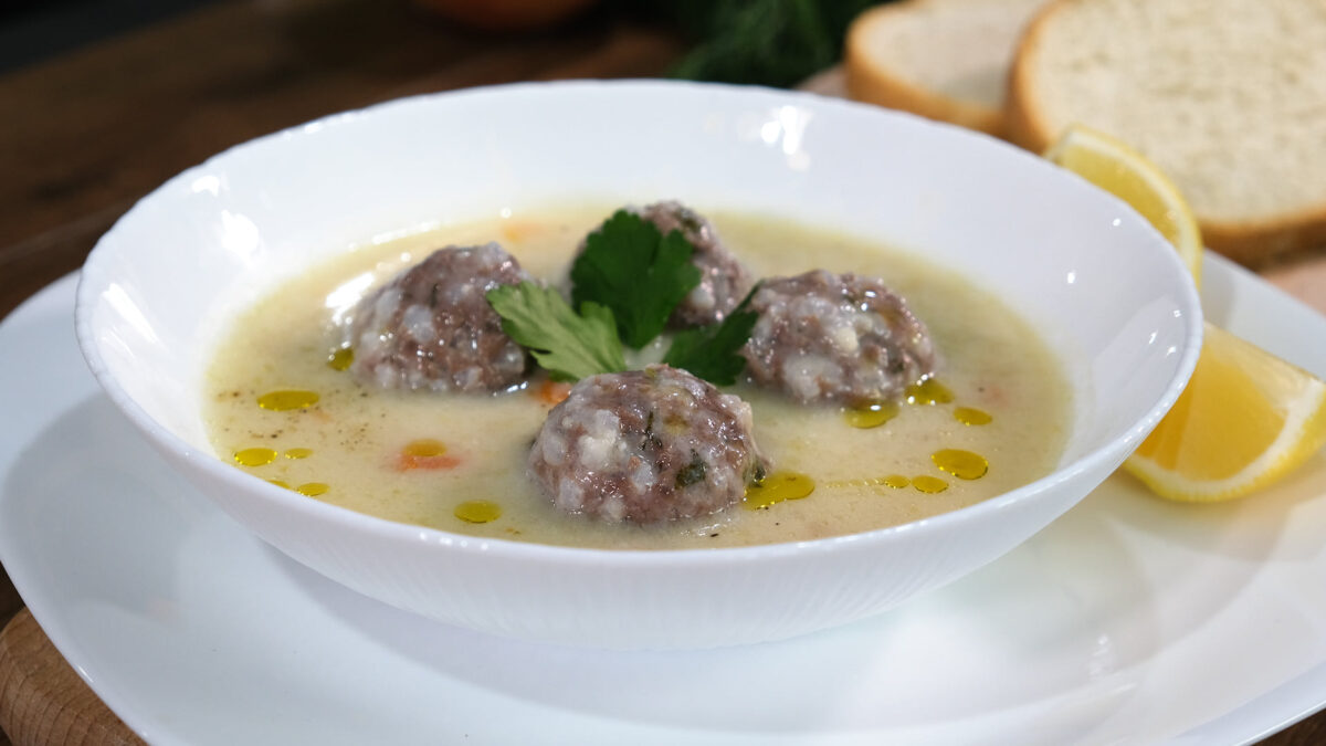 Γιουβαρλάκια Αυγολέμονο ιδανική και θρεπτική σούπα του Χειμώνα!! (VIDEO)