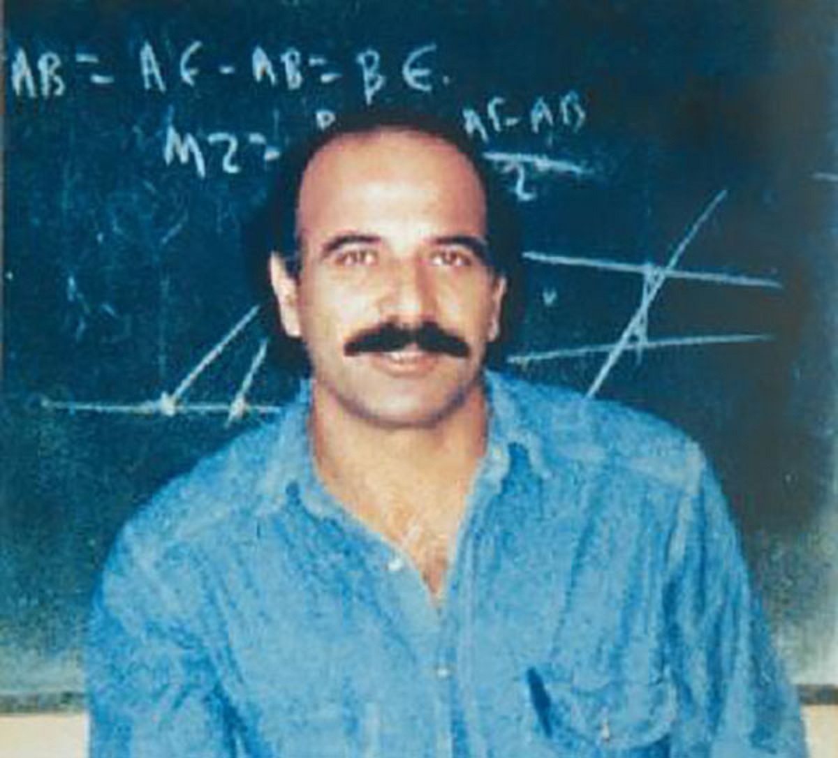 Νίκος Τεμπονέρας: Ο καθηγητής που δολοφόνησαν οι ΟΝΝΕΔίτες στις ταραχές του ’91