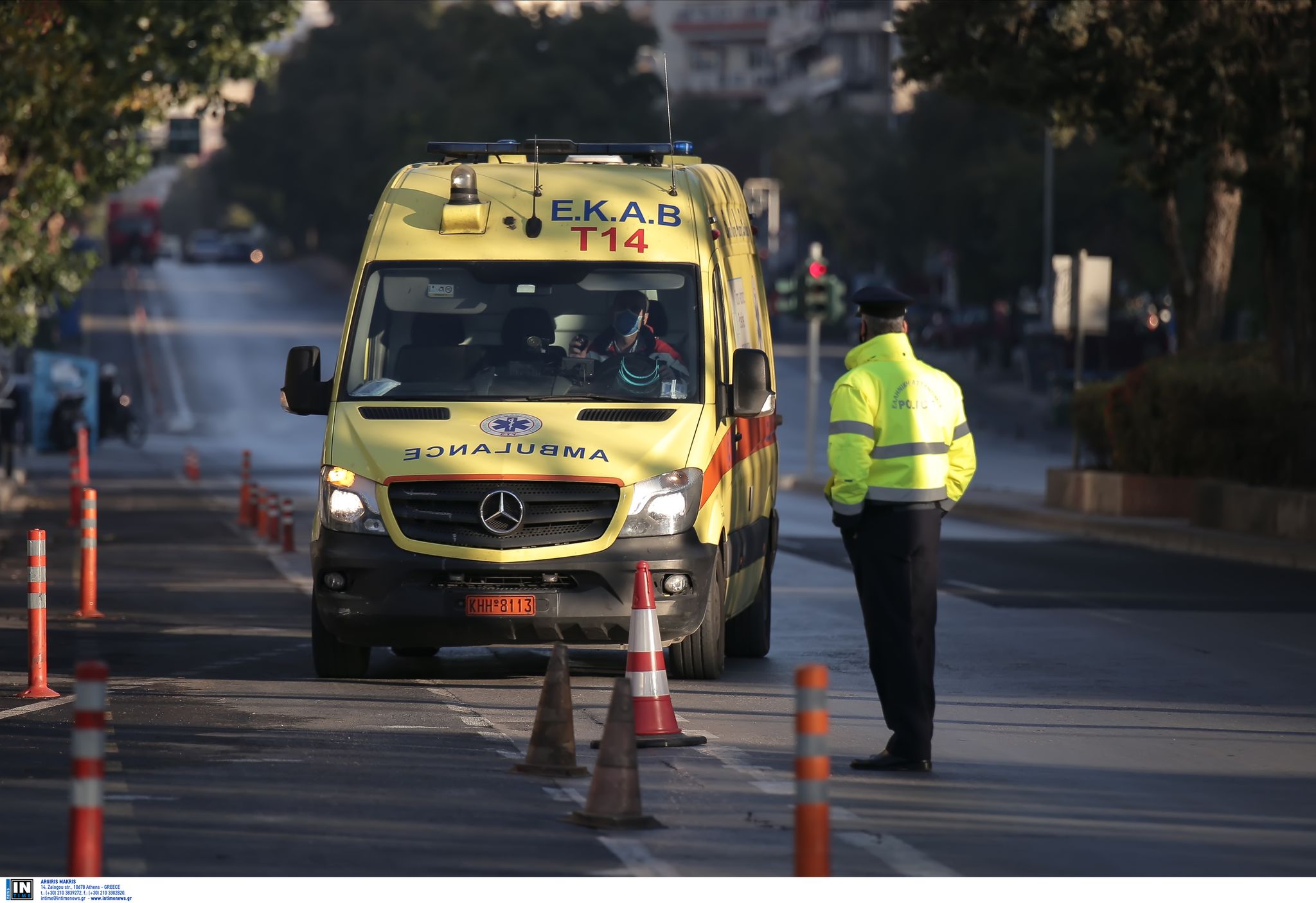 Τροχαίο ατύχημα στα διόδια Πολυμύλου – ΙΧ «καρφώθηκε» σε τουριστικό λεωφορείο