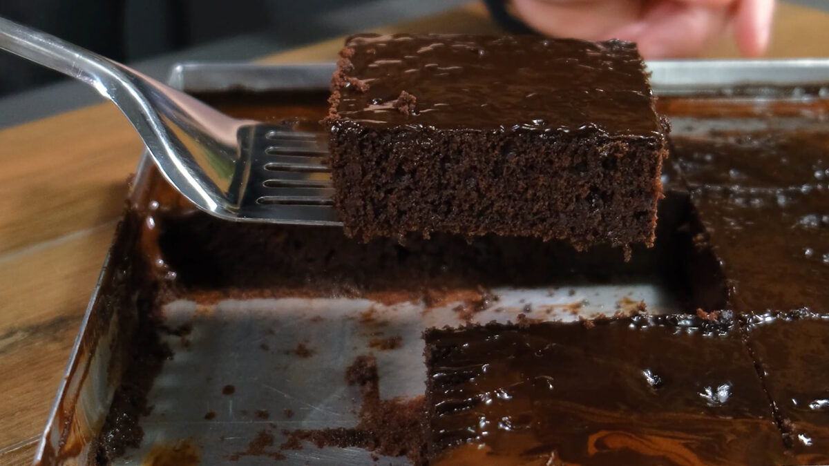 Η συνταγή της ημέρας: Νηστίσιμη Σοκολατόπιτα (VIDEO)