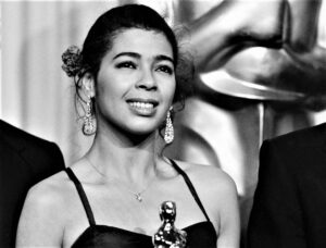 Πέθανε η βραβευμένη με Oscar τραγουδίστρια Ιρένε Κάρα