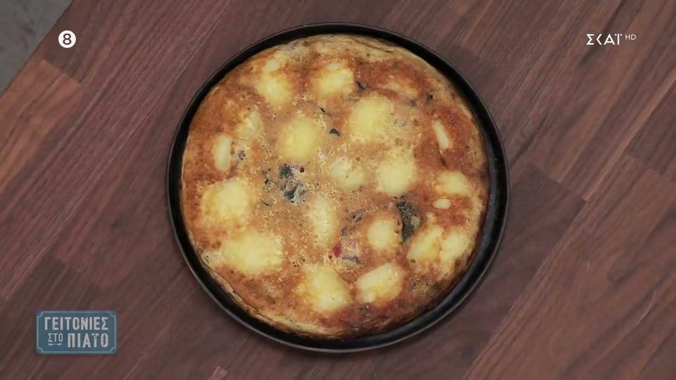 Φριτάτα με προσούτο, πατάτα, σπανάκι και μοτσαρέλα από τον Δημήτρη Σκαρμούτσο (VIDEO)
