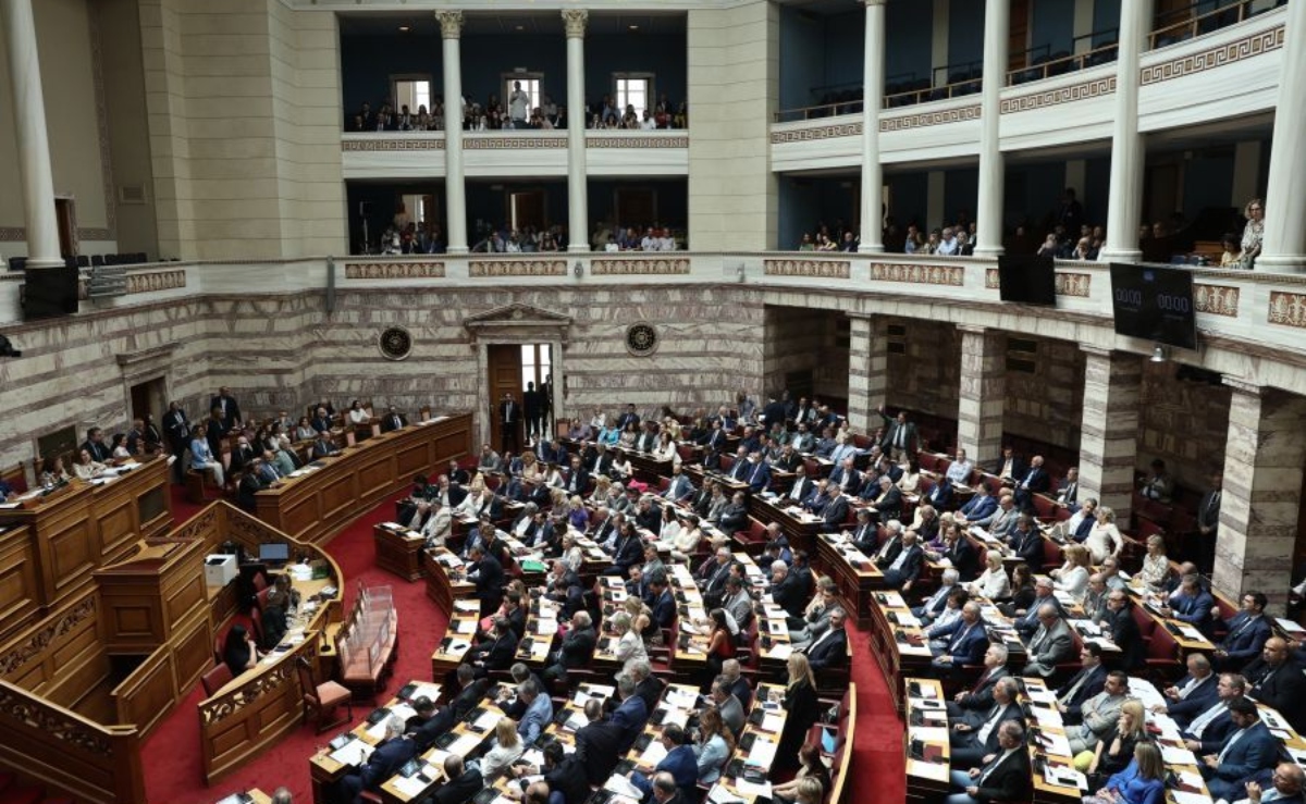Ποιοι βουλευτές θα καταψηφίσουν το νομοσχέδιο για τα ομόφυλα ζευγάρια (VIDEO)