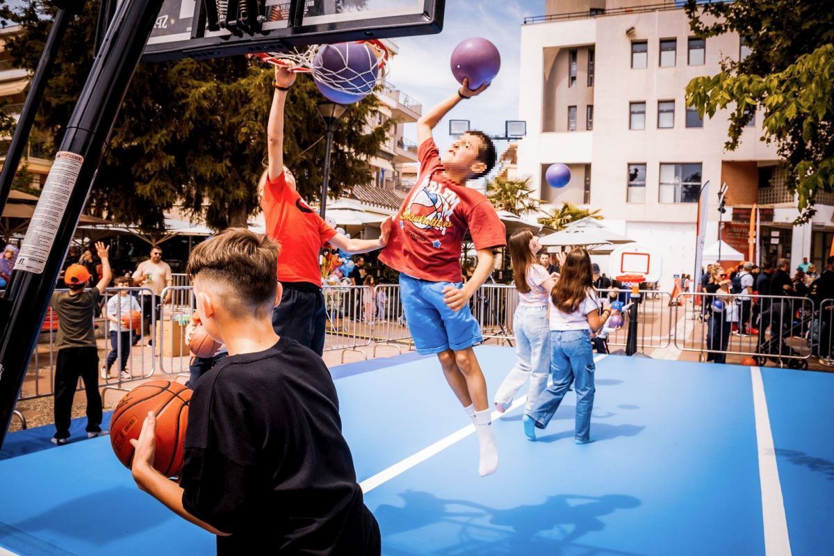 Γιορτή μπάσκετ: Καλάθια, τρίποντα και καρφώματα στην πλατεία Ευόσμου!