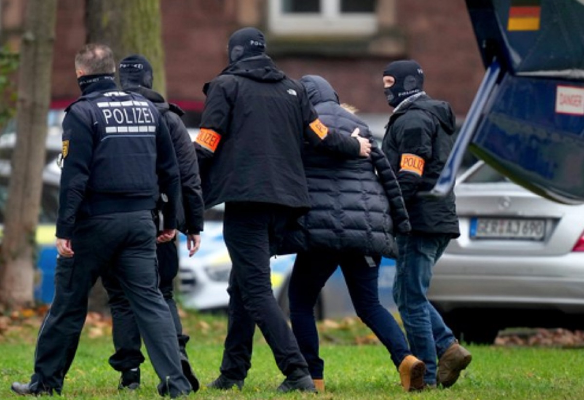 Γερμανία: Συνελήφθησαν δυο Γερμανορώσοι για κατασκοπεία υπέρ της Ρωσίας
